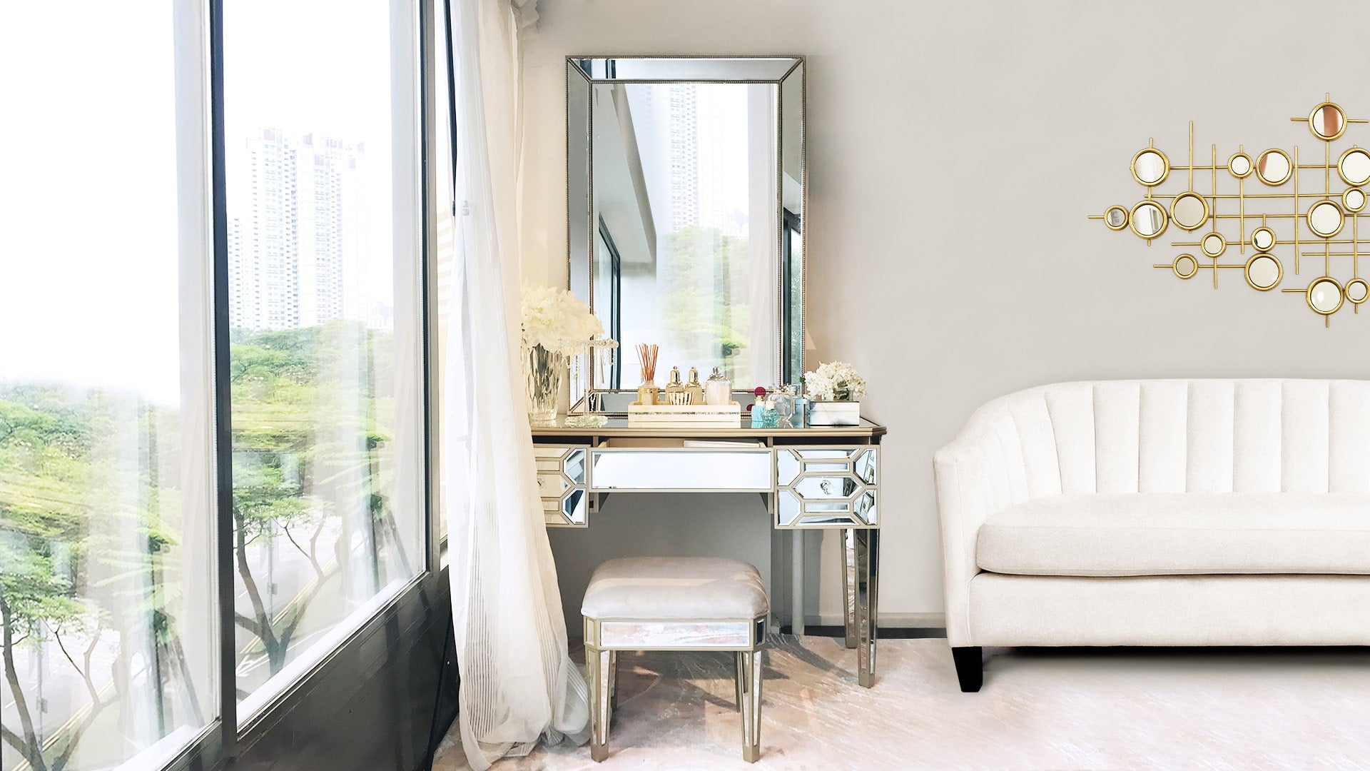 TIMELESS MIRRORED VANITY SETS
