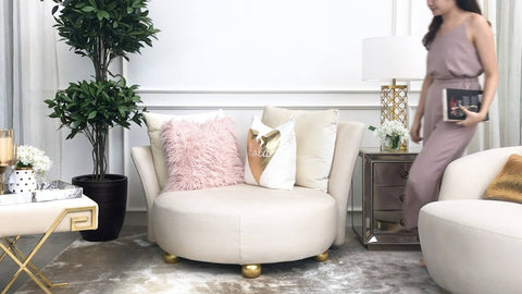 SHOP THE LOOK . THE PERFECT LUXURY READING NOOK