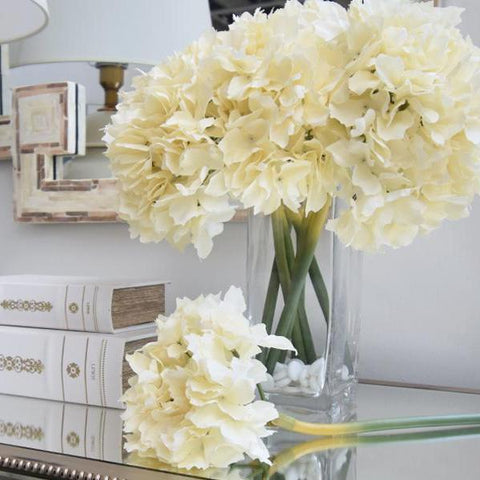 Pastel yellow mix hues give the most relaxing feeling of autumn appeal to any living space.