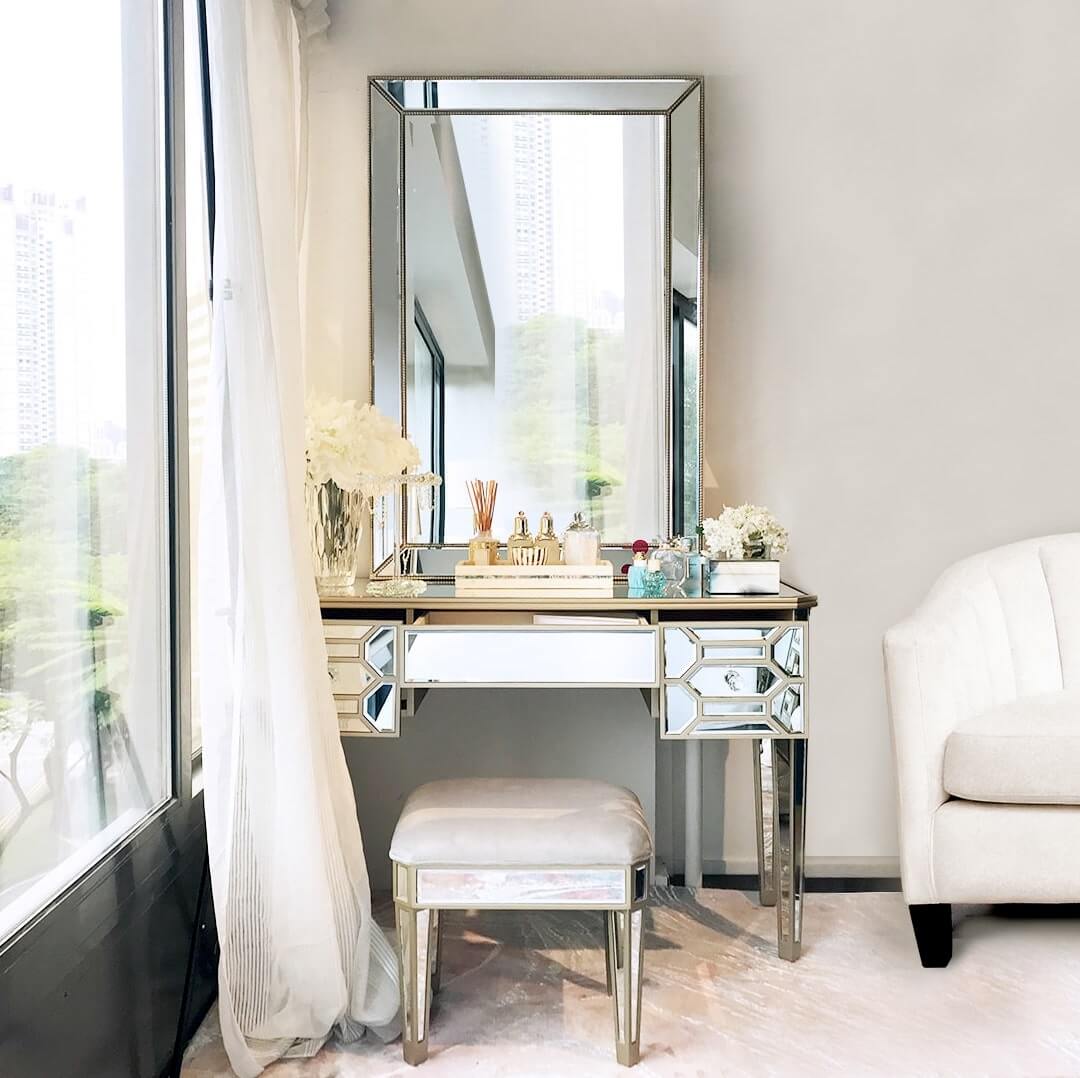Specially hand-crafted and hand-painted, this vintage Hermes Mirror and Alchemy Mirrored Vanity Dressing Table & Stool Set is a perfect set for a luxurious vanity look and feel.