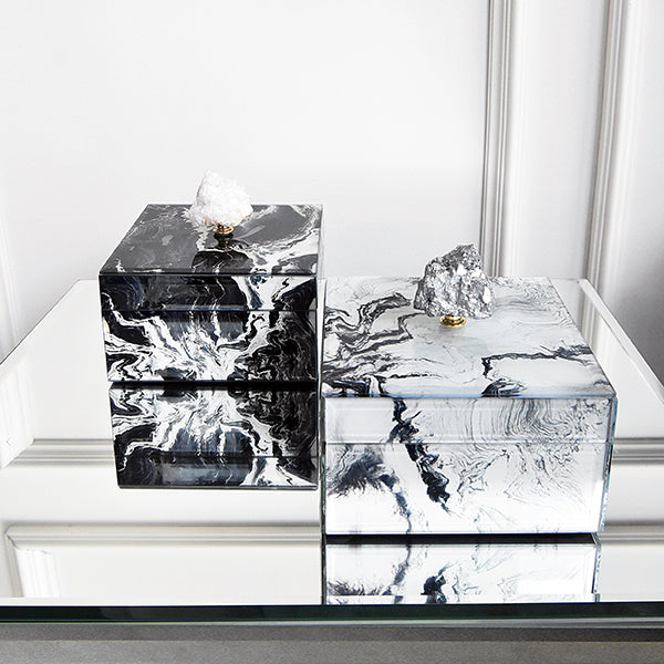 Silver and white raw natural crystal stones for a distinguish and luxurious look.