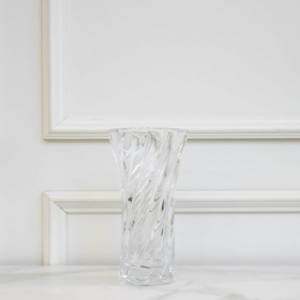 Fontaine Glass Vase is Perfect for a modern luxurious living room or entrance decor design.