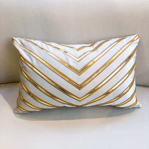 Detail close up view of the Galliano boudoir with v shaped gold trims.