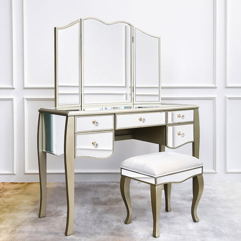 Marcella mirrored vanity set, features 5 drawer storage space for your cosmetics and skincare products, store everything in one place for the ultimate beauty experience.