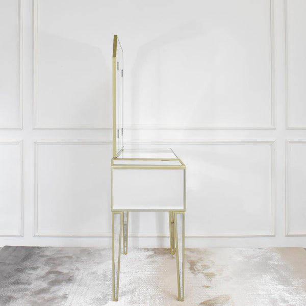 Flatten or straighten the tri-fold mirror, adjustable and functionable, makes the perfect vanity set.