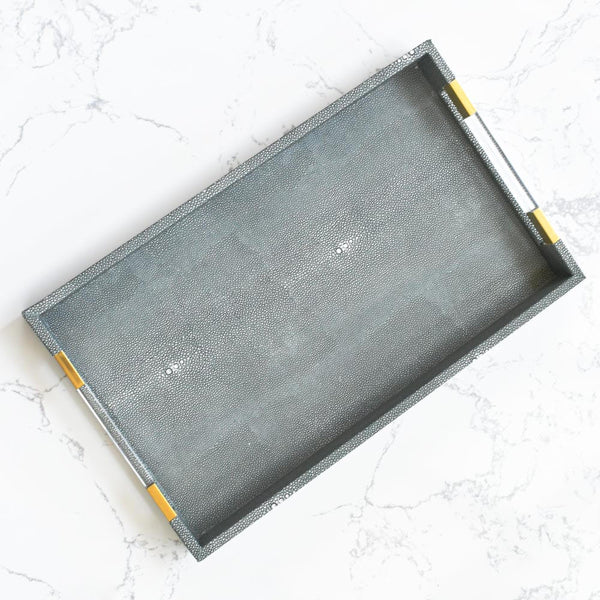 Merce tray, large and spacious to hold all your displays and serve your guests.