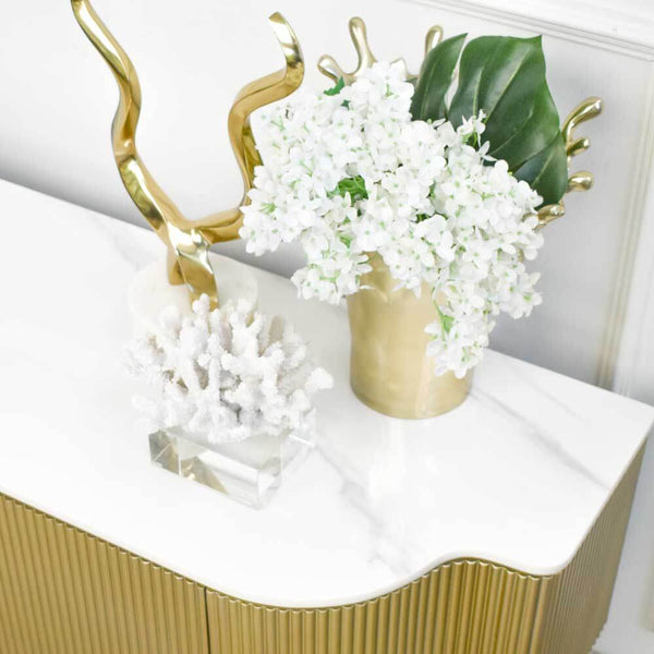  Perla, a show-stopping cabinet that introduces a timeless and modern luxury look to your living space.