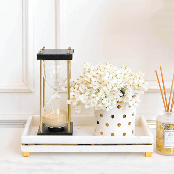 Hydrangeas and Diva polka dot vase is an absolutely lux looking combination. 