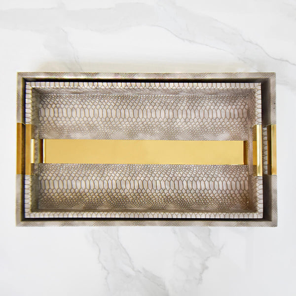 Available in 2 sizes, Small and Large, easy to store and stack to save space.