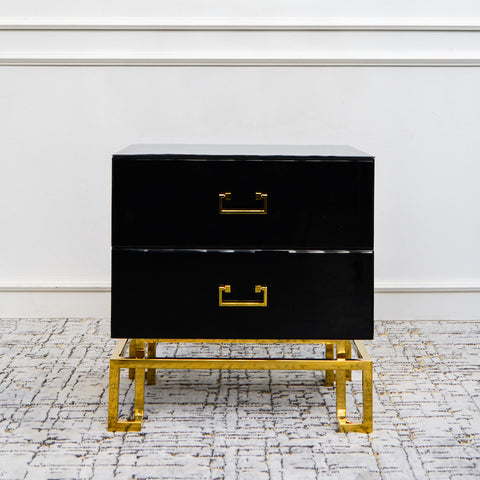 Bold statement piece, Thierry II, 2 drawers end table.